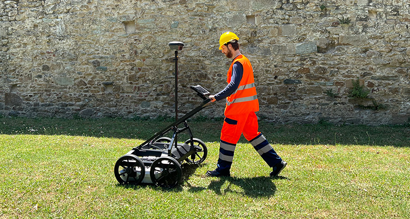 Stream DP is a revolutionary multichannel GPR array solution designed for real-time 3D mapping of underground utilities and subsurface features, setting a new benchmark in underground surveying technology.